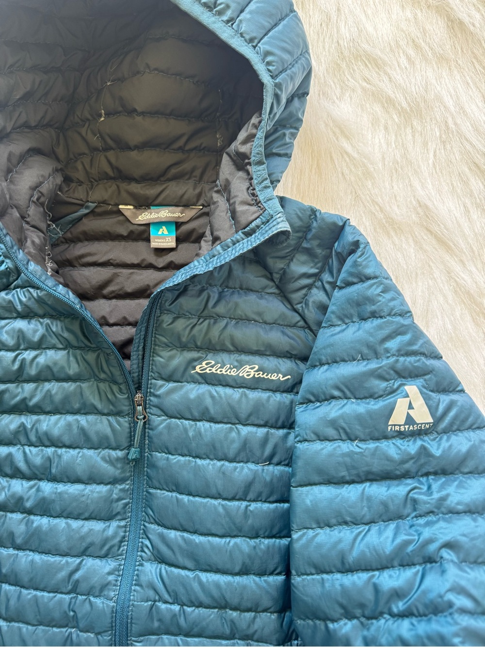 Eddie Bauer Microtherm First Ascent Down Jacket 💙💚 - Picture 4 of 6